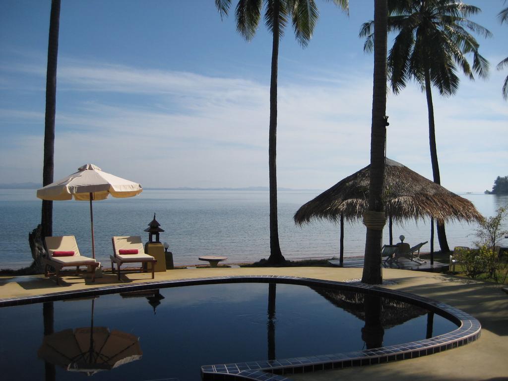 Amber Sands Beach Resort Koh Chang Exterior photo
